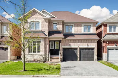 Detached in Richmond Hill