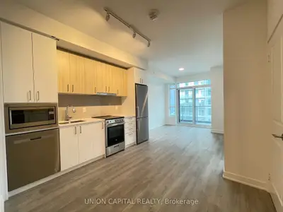 Condo Apartment in Vaughan