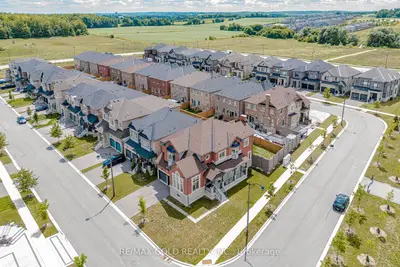 Detached in East Gwillimbury