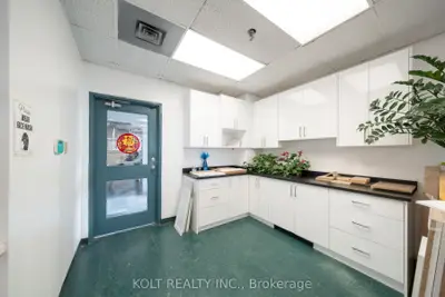 270 Esna Park Drive 1, Markham, On L3r 1h3
