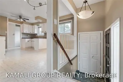 15 Walter Avenue Main, Newmarket, On L3y 2t2