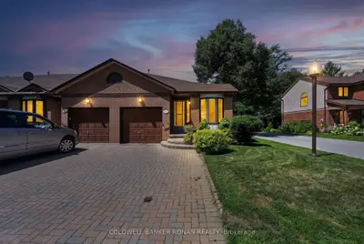 Condo Townhouse in New Tecumseth