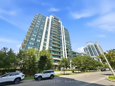 Condo Apartment in Vaughan