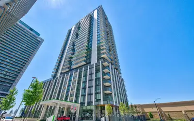 Common Element Condo in Vaughan