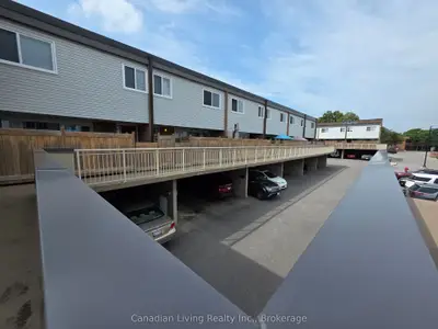 Condo Townhouse in Aurora