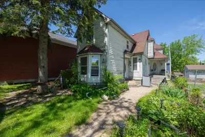 260 Douglas Road, Richmond Hill, On L4e 3h7