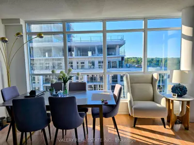 18 Harding Boulevard 907, Richmond Hill, On L4c 0t3