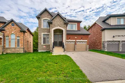 Detached in Newmarket