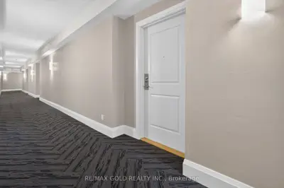 24 Woodstream Boulevard 909, Vaughan, On L4l 8c4