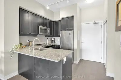 555 William Graham Drive Ph401, Aurora, On L4g 3h9