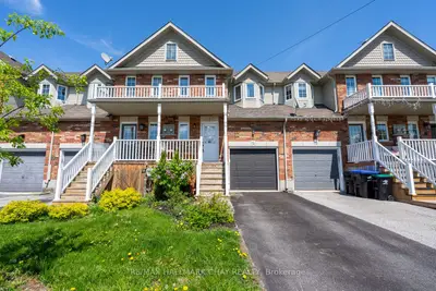 Att/Row/Townhouse in New Tecumseth