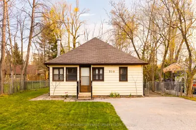 706 Chestnut Street, Innisfil, On L9s 2h8