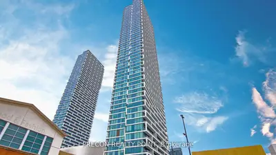 Condo Apartment in Vaughan