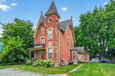 100 Victoria Street E, New Tecumseth, On L9r 1l1