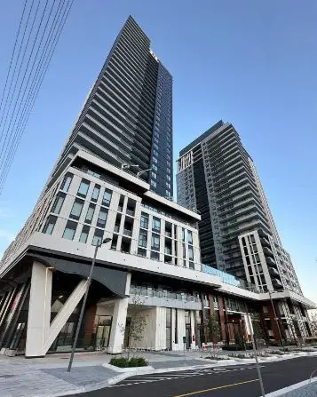 Condo Apartment in Vaughan