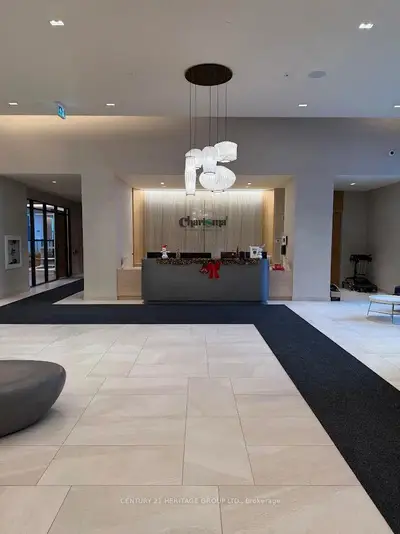 Condo Apartment in Vaughan