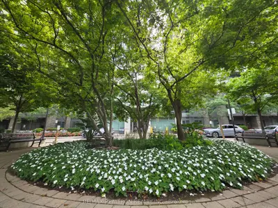325 South Park Road 603, Markham, On L3t 0b8