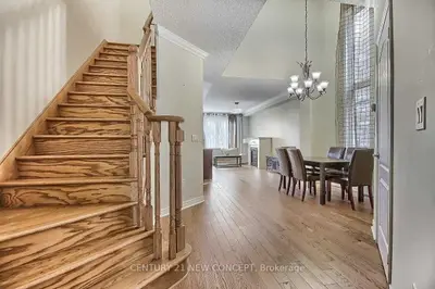 50 Woodville Drive, Vaughan, On L6a 4a9
