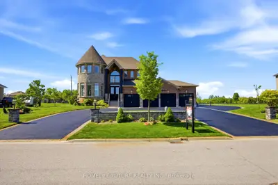 Detached in Uxbridge
