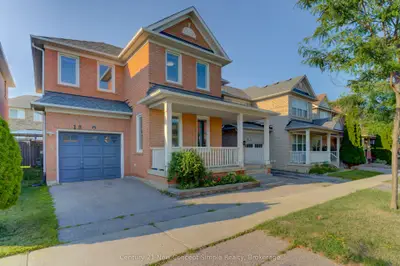 18 Castlemore Avenue, Markham, On L6c 2b3
