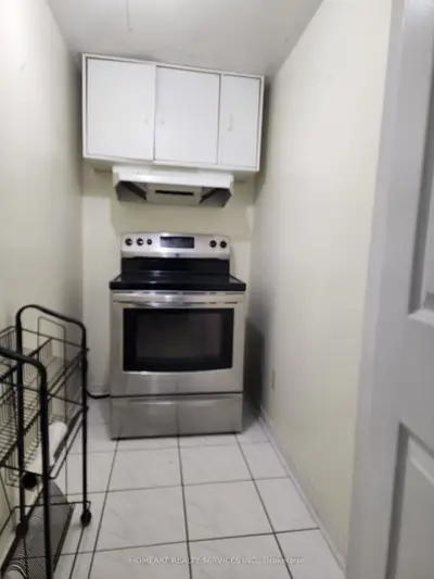 37 Trafford Crescent, Markham, On L3r 7h9
