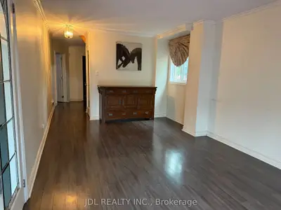 87 Strathmore Drive, Markham, On L3p 6k4