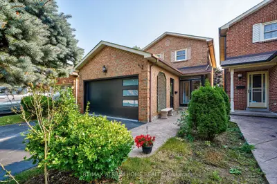 61 Trothen Circle, Markham, On L3p 4h3
