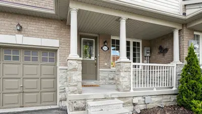 264 Coachwhip Trail, Newmarket, On L3x 2z6
