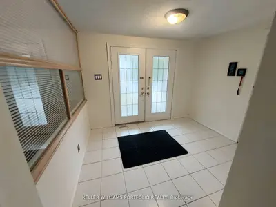 144 Royal Orchard Boulevard Basem., Markham, On L3t 3e3