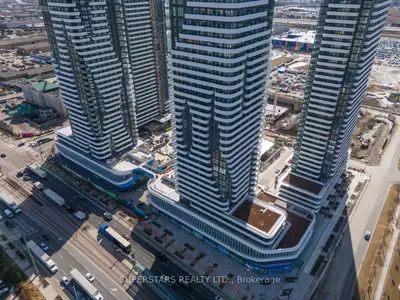 Condo Apartment in Vaughan