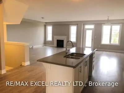 152 William F Bell Parkway, Richmond Hill, On L4s 0l7