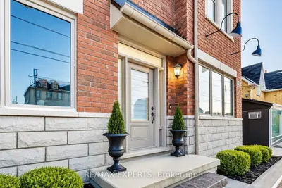 2285 Major Mackenzie Drive W, Vaughan, On L6a 5a8