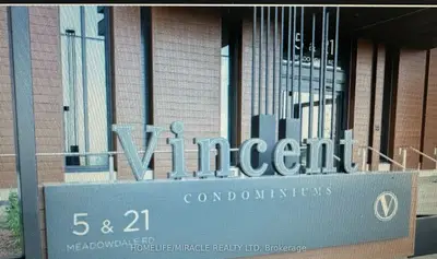 Condo Apartment in Vaughan