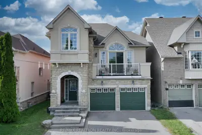 12 Cozens Drive, Richmond Hill, On L4e 4w3