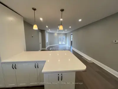 73 Murray Drive 101, Aurora, On L4g 2c2