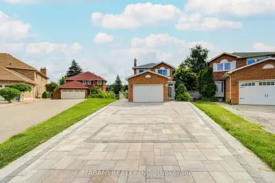 38 Marchwood Crescent, Richmond Hill, On L4c 8m5
