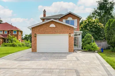 38 Marchwood Crescent, Richmond Hill, On L4c 8m5
