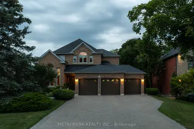 56 Bindertwine Boulevard, Vaughan, On L0j 1c0