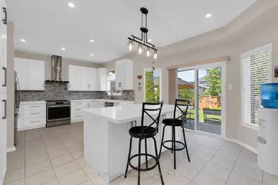 4 Gold Park Gate, Essa, On L3w 0c2
