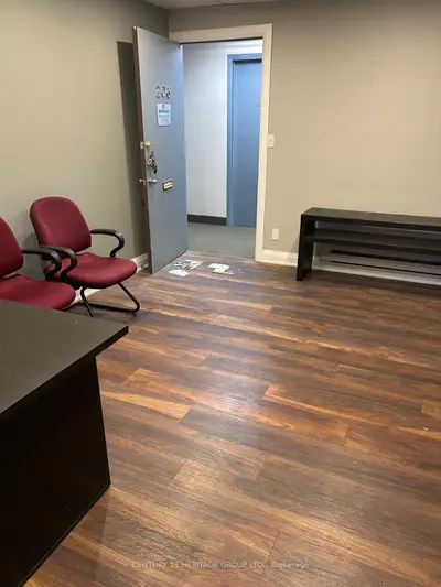 10255 Yonge Street 206, Richmond Hill, On L4c 3b2