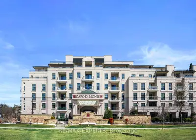 Condo Apartment in Vaughan