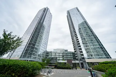 Condo Apartment in Vaughan