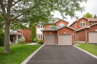 872 Hilton Boulevard, Newmarket, On L3x 2h8