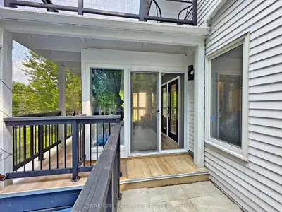 260 Metro Road N B, Georgina, On L4p 3c8