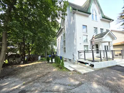 260 Metro Road N B, Georgina, On L4p 3c8