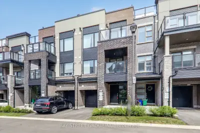 42 Herman Gilroy Lane, Markham, On L6c 3l7