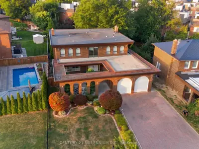 44 Wigwoss Drive, Vaughan, On L4l 2p8