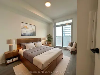Condo Apartment in Vaughan