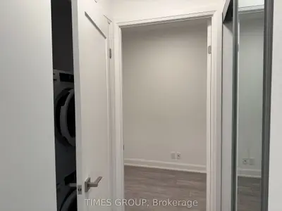 8 Water Walk Drive 1211, Markham, On L3r 6l4