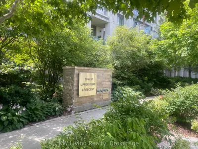 57 Upper Duke Crescent 101, Markham, On L6g 0b8